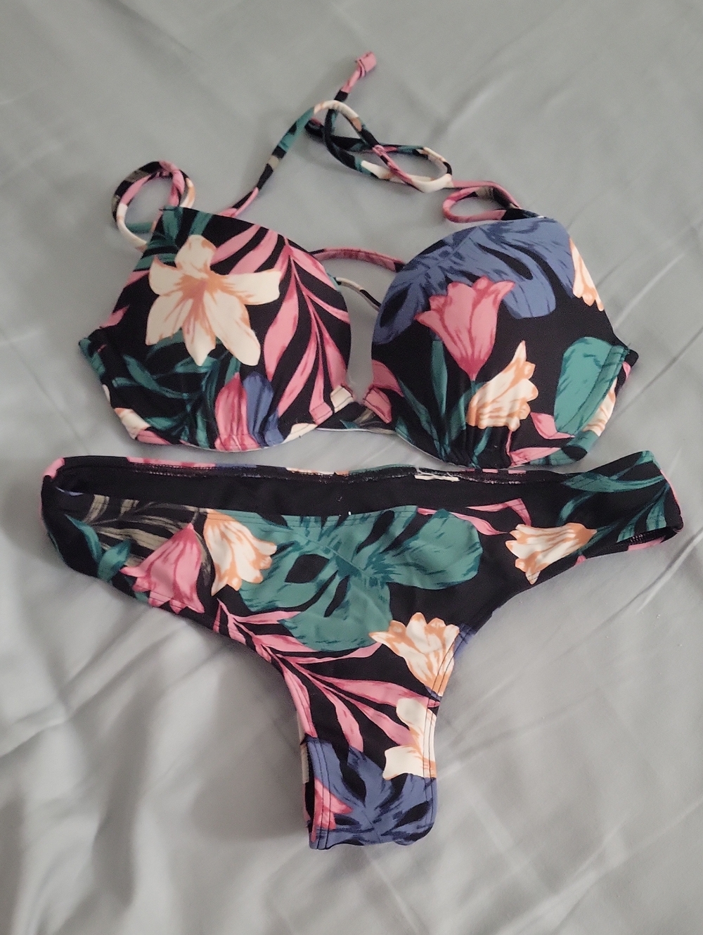Hollister Tropical Print Bikini Top - Black, Green, Pink Size XS